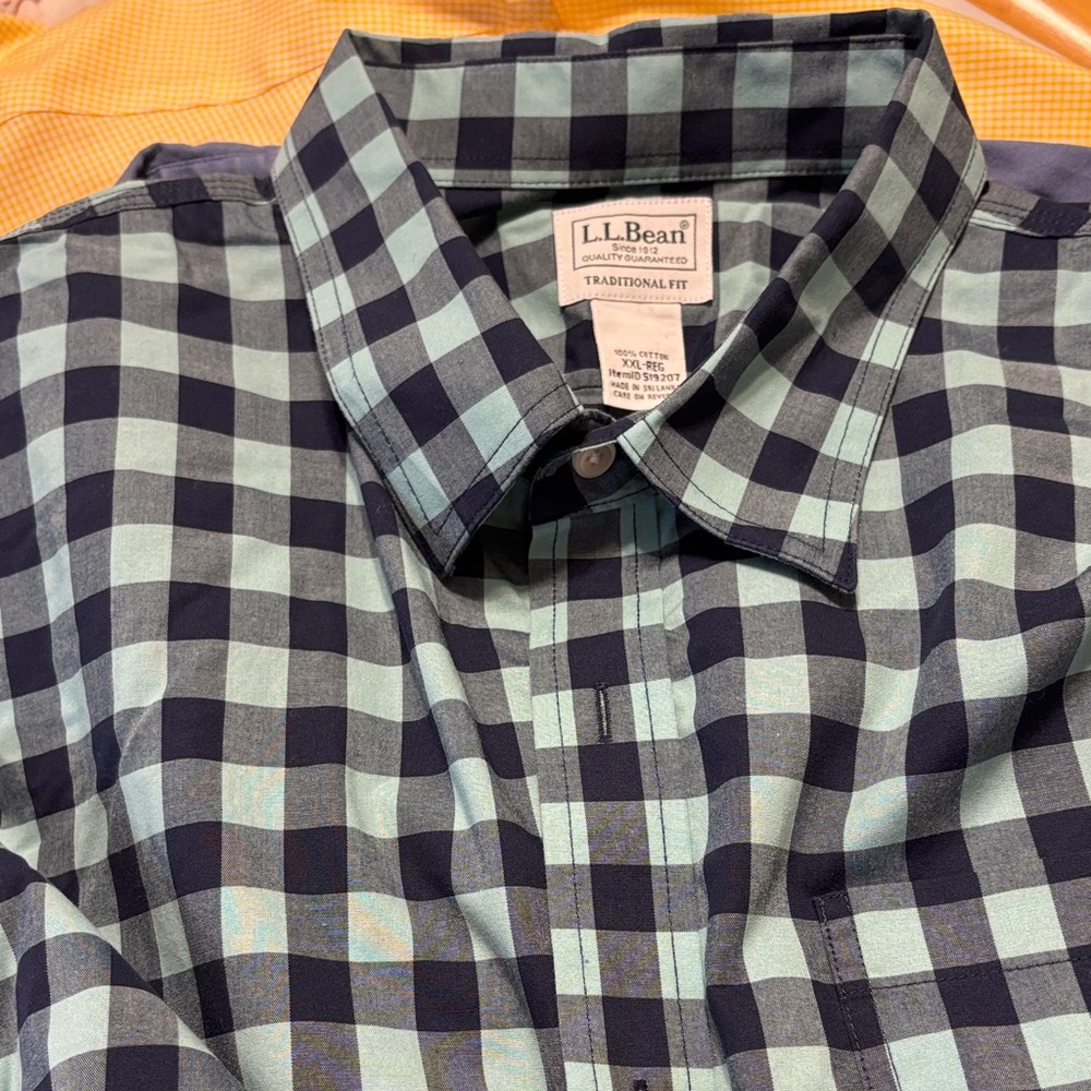 L.L. Bean Men's Navy and Teal Plaid Shirt☘️HP